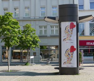 Plakataktion „Herz statt Hass“, 2017, Entwürfe Tuschzeichnungen, Plakataktion in der Stadt mit ausgewählten Beispielen